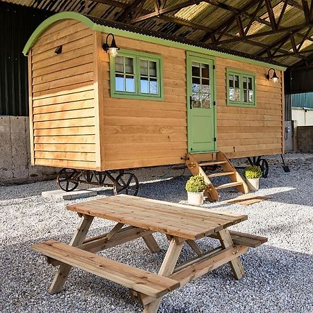 Finest Retreats - The Shepherd'S Hut At Northcombe Farm Beaworthy 외부 사진
