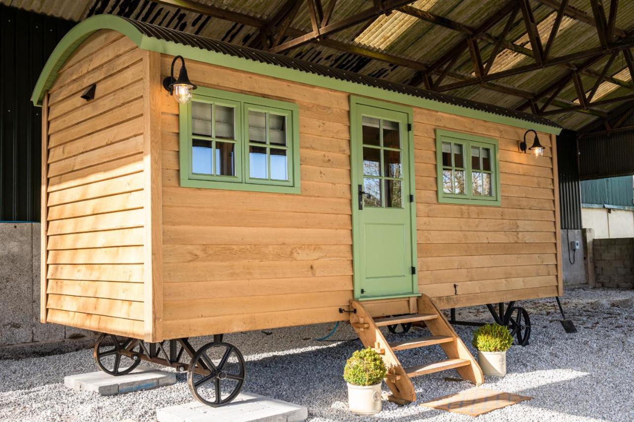 Finest Retreats - The Shepherd'S Hut At Northcombe Farm Beaworthy 외부 사진